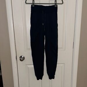Lululemon Athletica Navy Dance Studio Mid-Rise Jogger 7/8 Length